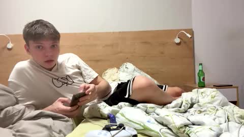 kvara328832 online show from 12/02/25, 01:11