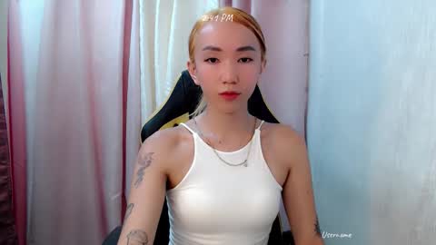 kweenie1026 online show from 05/18/26, 06:41