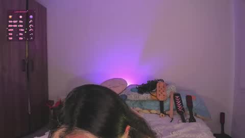 Snapshot of kxss_krawl chatting on 10/22/25, 09:47 Aria Kess online show from 10/22/25, 09:47