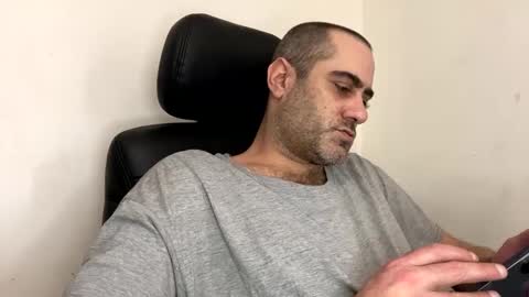 Snapshot of kyle67527 chatting on 02/06/25, 04:14 kyle67527 online show from 02/06/25, 04:14