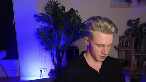 Snapshot of kyle_4u chatting on 01/04/25, 07:45 Kyle online show from 01/04/25, 07:45