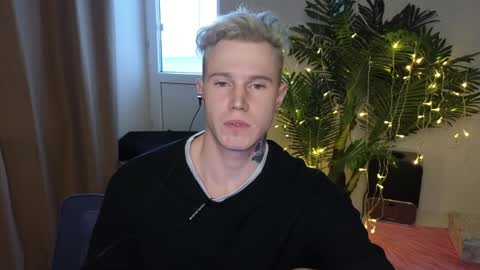 Snapshot of kyle_4u chatting on 01/15/25, 06:01 Kyle online show from 01/15/25, 06:01