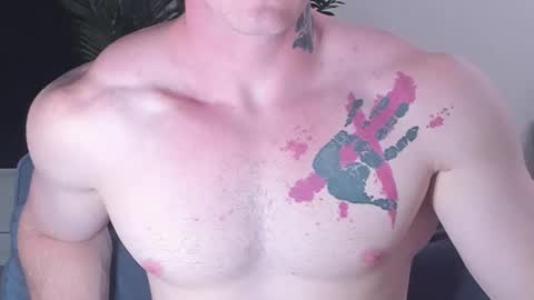 Snapshot of kyle_4u chatting on 11/15/25, 02:13 Kyle online show from 11/15/25, 02:13