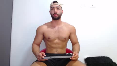 Snapshot of kyle_collinz chatting on 01/24/25, 06:35 Kyle collinz online show from 01/24/25, 06:35