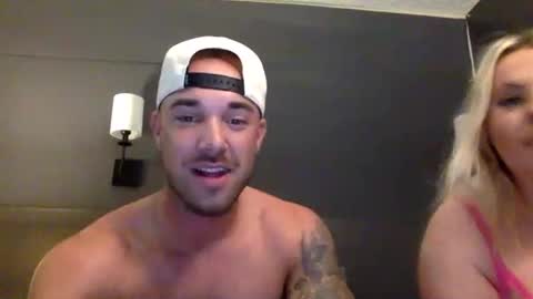 Snapshot of kylealyssa97 chatting on 10/27/25, 02:04 kylealyssa97 online show from 10/27/25, 02:04