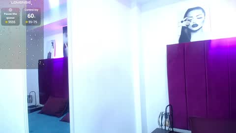 Snapshot of kylee28 chatting on 02/06/25, 08:23 Kylee28 online show from 02/06/25, 08:23