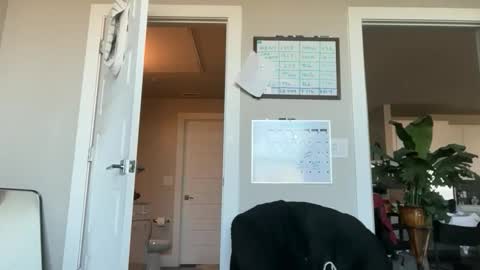 Kyle Kickstand online show from 11/26/25, 06:42