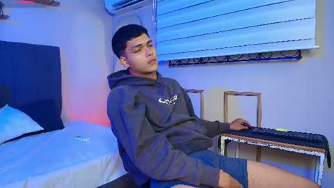 Kyliam online show from 07/12/26, 09:39