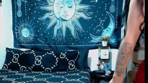 kylie online show from 10/10/25, 08:19