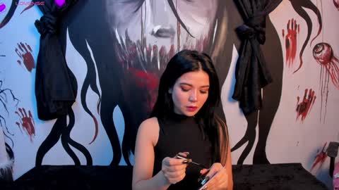 Snapshot of kylie_foxx1 chatting on 12/06/24, 11:57 submissive demon Please help me to reach 500 thumbs up online show from 12/06/24, 11:57