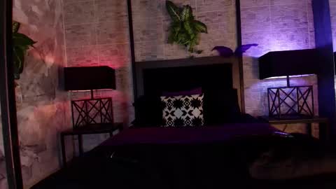 Kylie  online show from 11/10/25, 07:35