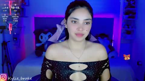 Snapshot of kylie_hottt_ chatting on 01/18/25, 09:34 k ylie online show from 01/18/25, 09:34