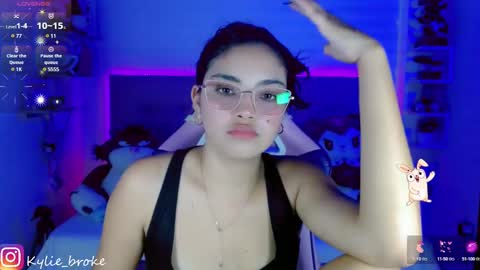 Snapshot of kylie_hottt_ chatting on 02/05/25, 09:07 k ylie online show from 02/05/25, 09:07