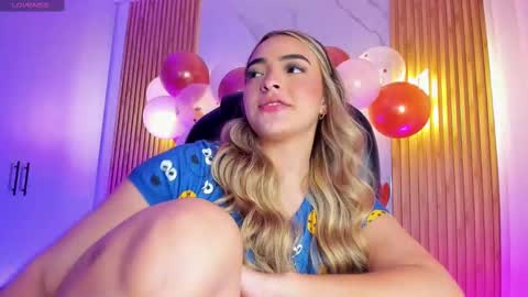 Snapshot of kylie_jones6 chatting on 11/20/25, 12:22 KYLIE online show from 11/20/25, 12:22