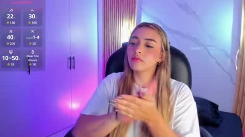 Snapshot of kylie_jones6 chatting on 11/24/25, 03:06 KYLIE online show from 11/24/25, 03:06