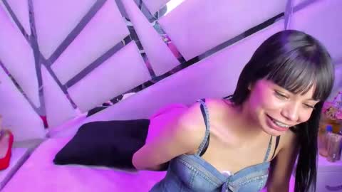 Snapshot of kylie_sexx chatting on 01/10/26, 02:46 kylie online show from 01/10/26, 02:46