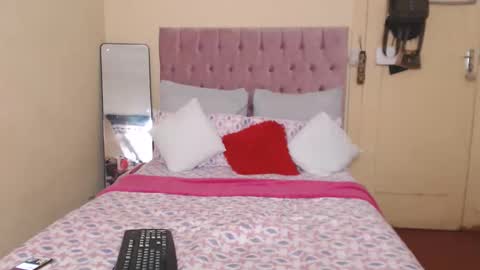 kyliebbc online show from 11/29/25, 05:54