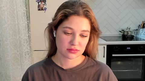 Snapshot of kylieblond chatting on 12/25/24, 05:05 Din online show from 12/25/24, 05:05