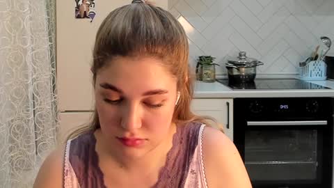 Snapshot of kylieblond chatting on 12/27/24, 08:39 Din online show from 12/27/24, 08:39