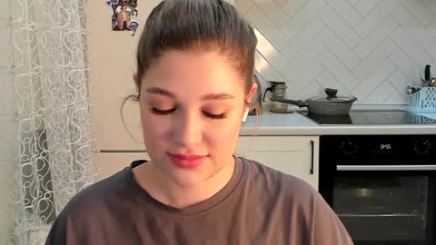 Snapshot of kylieblond chatting on 01/09/25, 07:40 Din online show from 01/09/25, 07:40