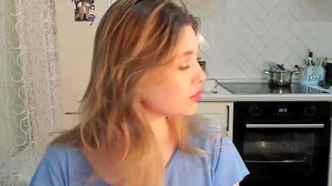 Snapshot of kylieblond chatting on 02/20/25, 10:04 Din online show from 02/20/25, 10:04