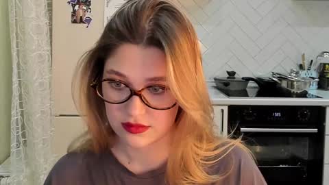 Snapshot of kylieblond chatting on 02/27/25, 08:20 Din online show from 02/27/25, 08:20