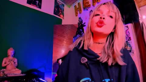   online show from 10/22/25, 02:56