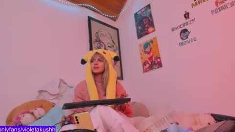 Snapshot of kyliekandy chatting on 06/14/26, 01:47 online show from 06/14/26, 01:47