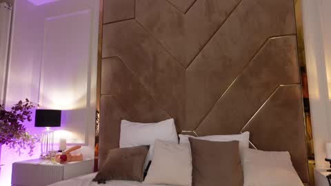 Kylie  online show from 02/13/25, 05:37