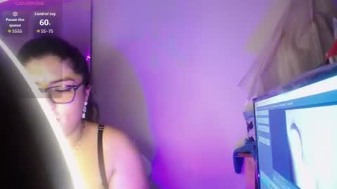 Snapshot of kylievoosx18 chatting on 06/08/26, 09:59 kylievoosx online show from 06/08/26, 09:59