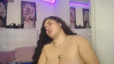Snapshot of kylievoosx18 chatting on 07/20/26, 10:01 kylievoosx online show from 07/20/26, 10:01