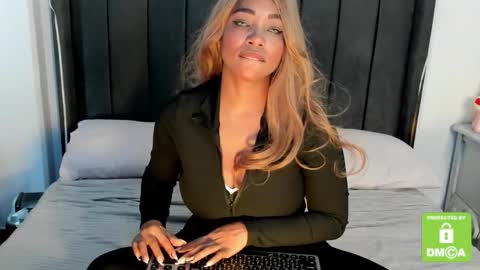 Snapshot of kyliewhiteboobs chatting on 03/03/26, 06:58 kylie white boobs online show from 03/03/26, 06:58