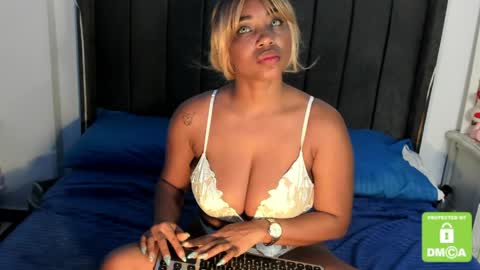 Snapshot of kyliewhiteboobs chatting on 04/09/26, 10:59 kylie white boobs online show from 04/09/26, 10:59