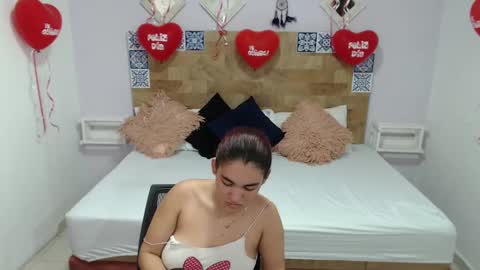 Kylie online show from 02/16/25, 03:05