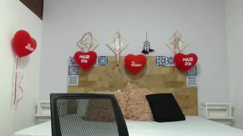 Kylie online show from 02/21/25, 11:22