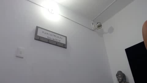 Kylie online show from 03/08/25, 01:17