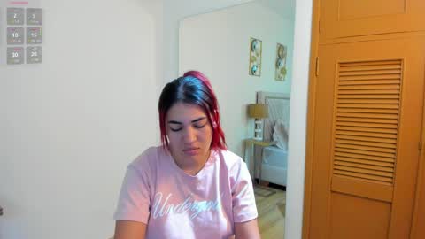 Snapshot of kyliiebaker chatting on 05/11/26, 11:16 Kylie online show from 05/11/26, 11:16