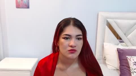 Snapshot of kyliiebaker chatting on 06/21/26, 11:35 Kylie online show from 06/21/26, 11:35