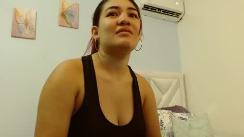 Snapshot of kyliiebaker chatting on 07/20/26, 09:34 Kylie online show from 07/20/26, 09:34