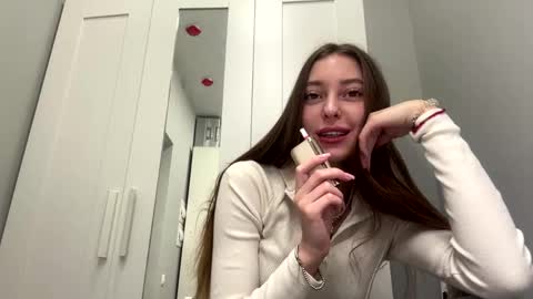 Snapshot of kymberlyrosenlof chatting on 03/02/26, 02:03 Selena online show from 03/02/26, 02:03