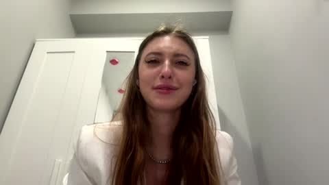 Selena online show from 04/04/26, 01:04