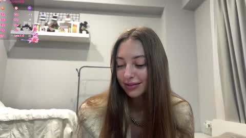 Snapshot of kymberlyrosenlof chatting on 06/16/26, 02:25 Selena online show from 06/16/26, 02:25