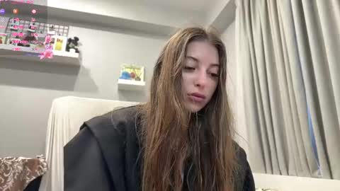 Snapshot of kymberlyrosenlof chatting on 06/27/26, 02:16 Selena online show from 06/27/26, 02:16