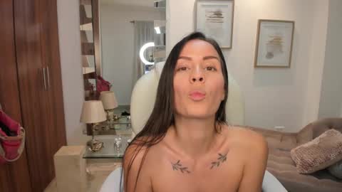 Snapshot of kymberlysweet chatting on 01/05/25, 02:52 Kymberly online show from 01/05/25, 02:52