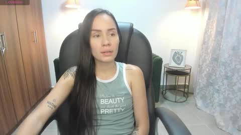Snapshot of kymberlysweet chatting on 10/17/25, 11:24 Kymberly online show from 10/17/25, 11:24