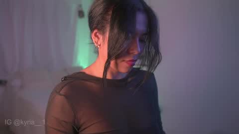 schedule 300 pm - 1100pm colombia time online show from 02/08/25, 03:52