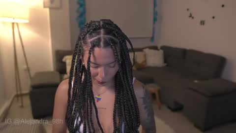 schedule 300 pm - 1100pm colombia time online show from 12/14/25, 12:05