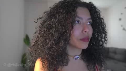 schedule 300 pm - 1100pm colombia time online show from 03/08/26, 01:26