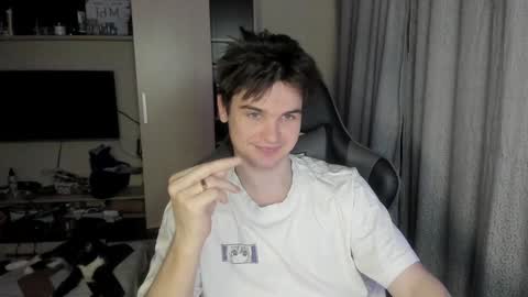 Kyroro online show from 02/07/25, 08:31