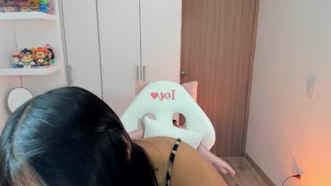 Snapshot of kyy_isa chatting on 10/08/25, 03:31 IG  online show from 10/08/25, 03:31